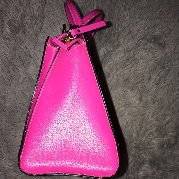 Kate Spade hot pink satchel with shoulder strap - Picture 3 of 8